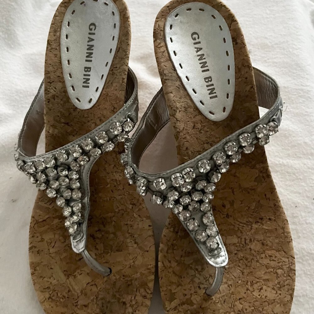 *Like New* Gianni Bini Cork Wedge ‘Rhinestone’ Flop Flop/Sandals - Picture 2 of 9